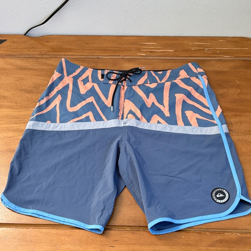 Quiksilver NWOT Highline Techtonics Board Shorts Size 34